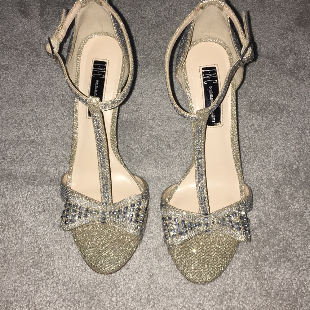 INC Bow Heels